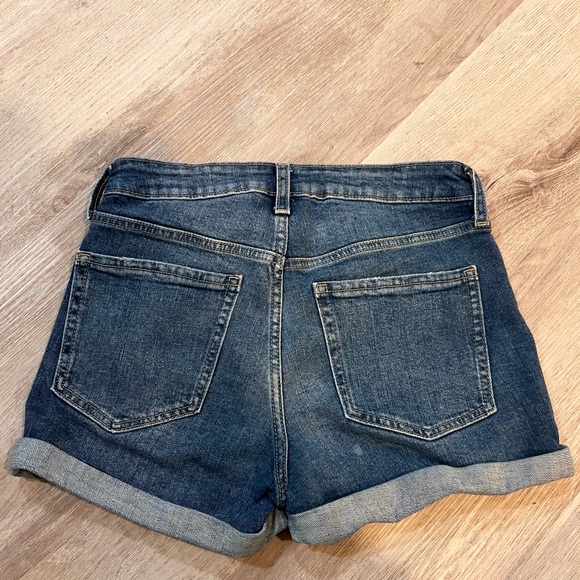 ⭐️ BOGO ⭐️ Old Navy, High Rise OG Straight denim shirt, size 4 - Picture 4 of 4